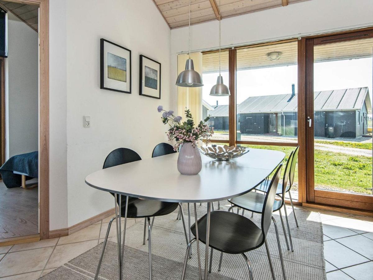 8 Person Holiday Home In Ulfborg ภายนอก รูปภาพ